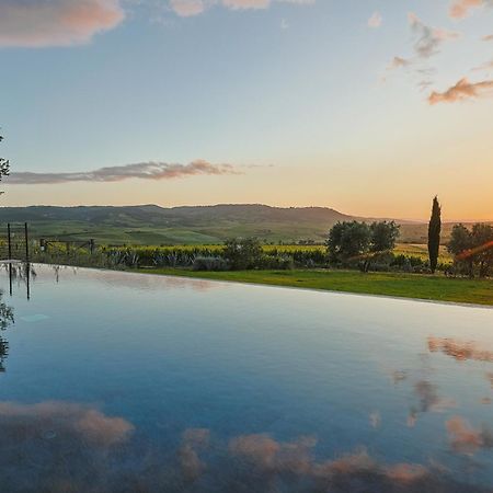 Sce Quiríc Vila San Quirico dʼOrcia Exterior foto