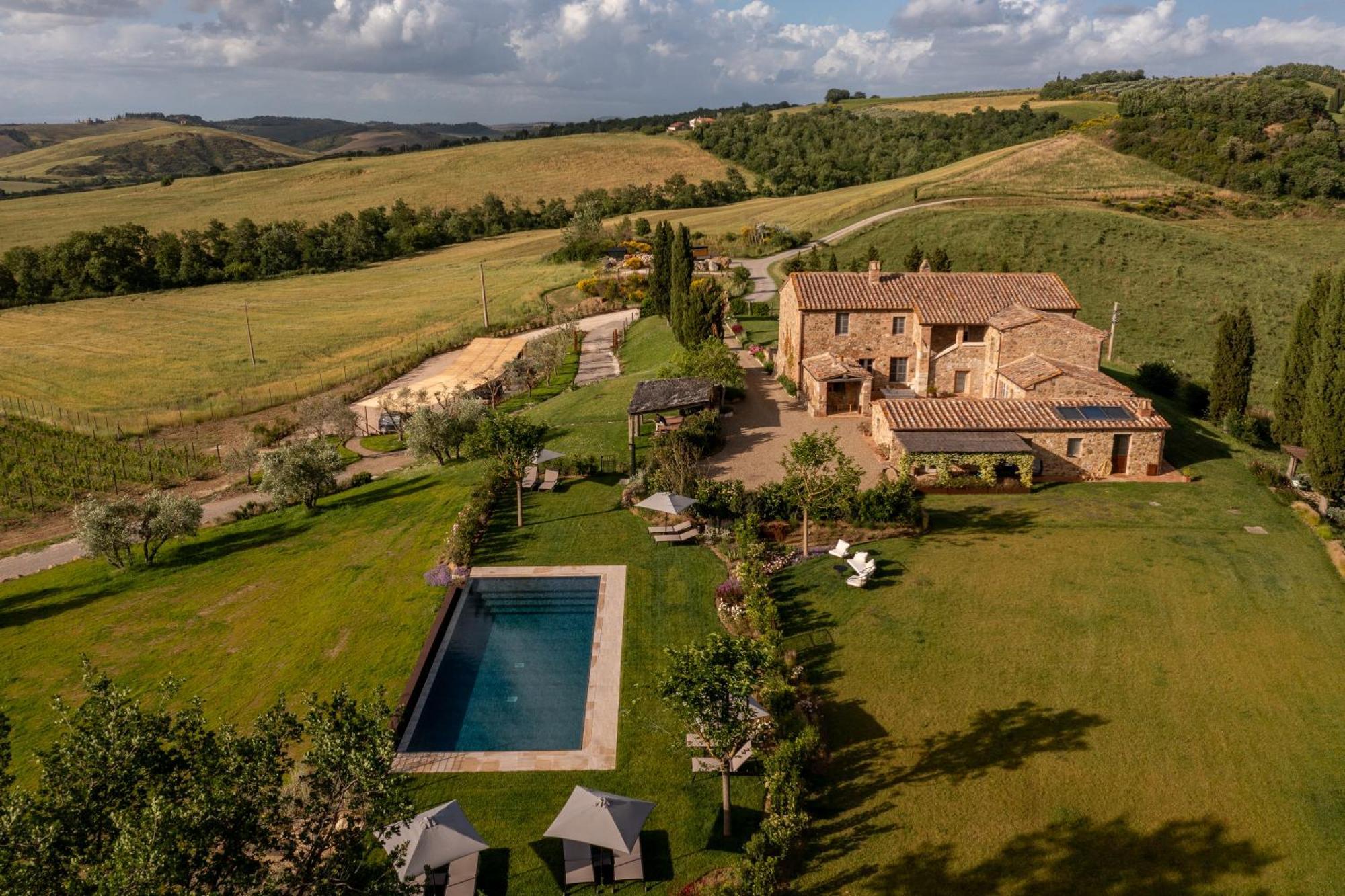 Sce Quiríc Vila San Quirico dʼOrcia Exterior foto