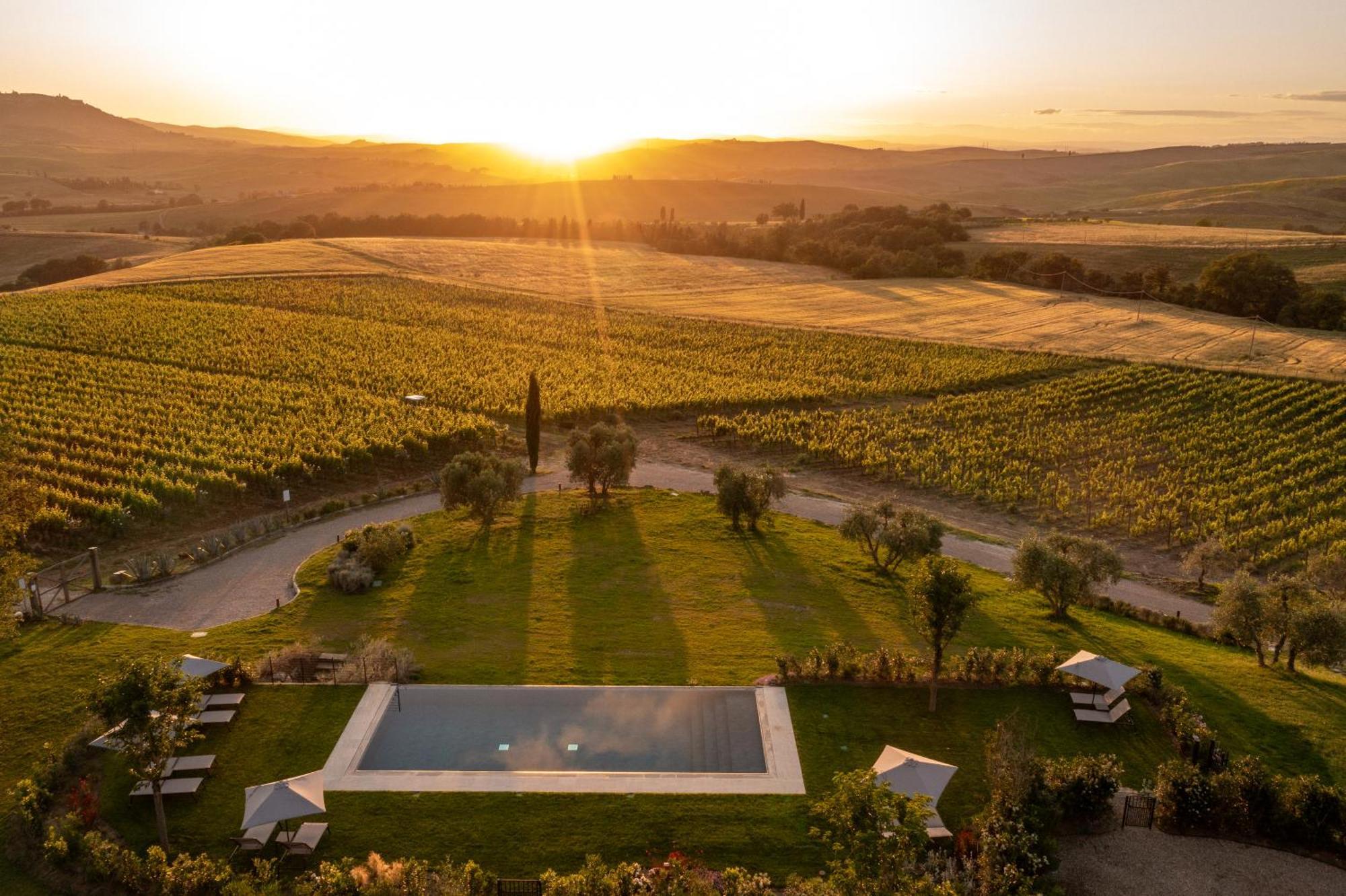 Sce Quiríc Vila San Quirico dʼOrcia Exterior foto