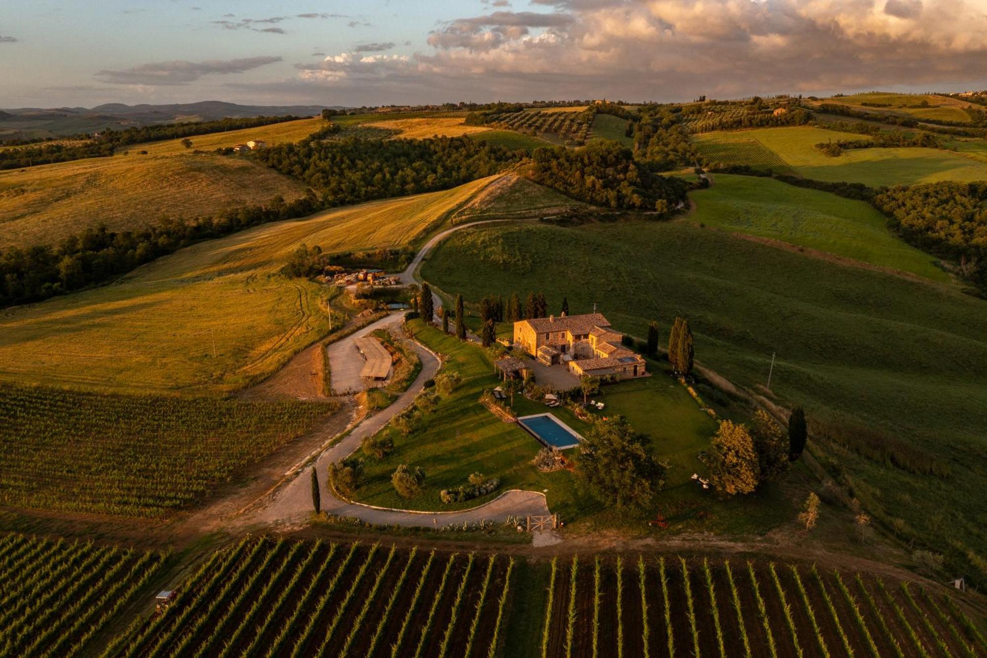 Sce Quiríc Vila San Quirico dʼOrcia Exterior foto